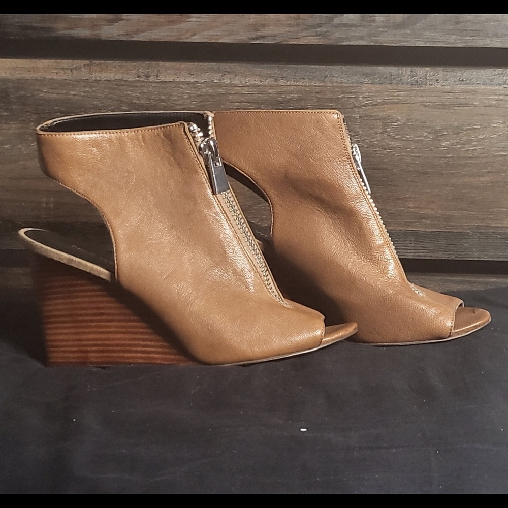 Nine West wedges size 9